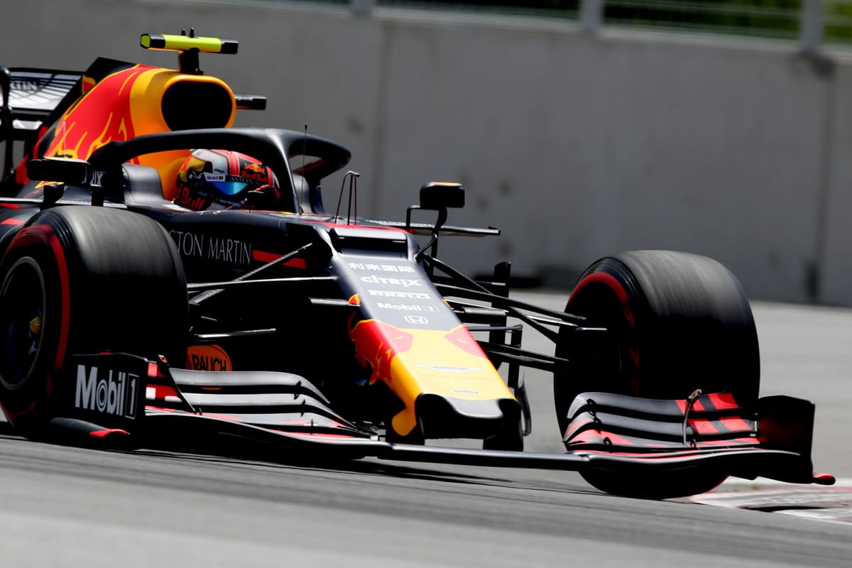 レッドブル、ピレリの今季F1タイヤは“メルセデス・タイヤ”だと批判