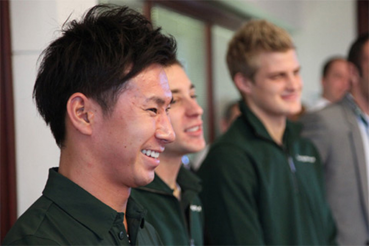 小林可夢偉、フェラーリとの契約延長を蹴って無報酬でF1復帰