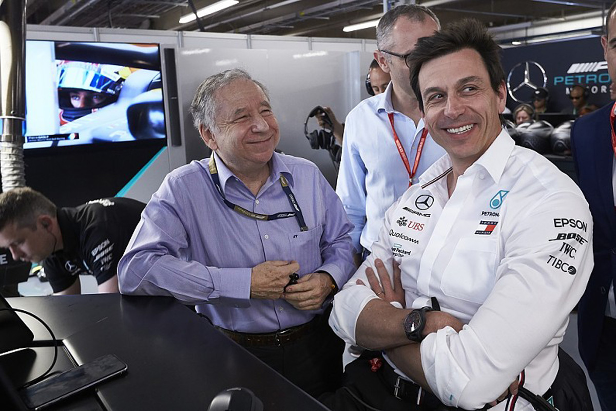 F1 | メルセデス 「スチュワードに圧力をかけるのは間違った行為」