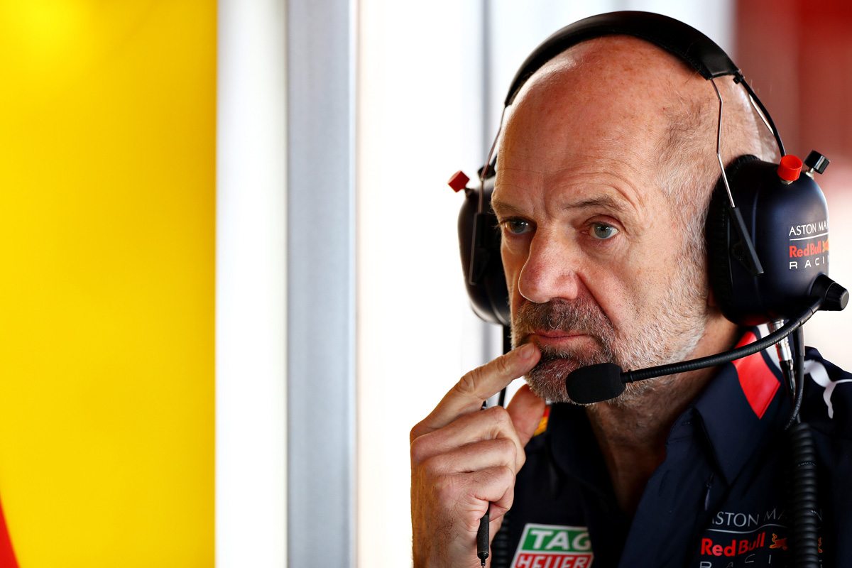 レッドブル、F1に専念しないエイドリアン・ニューウェイに不満?