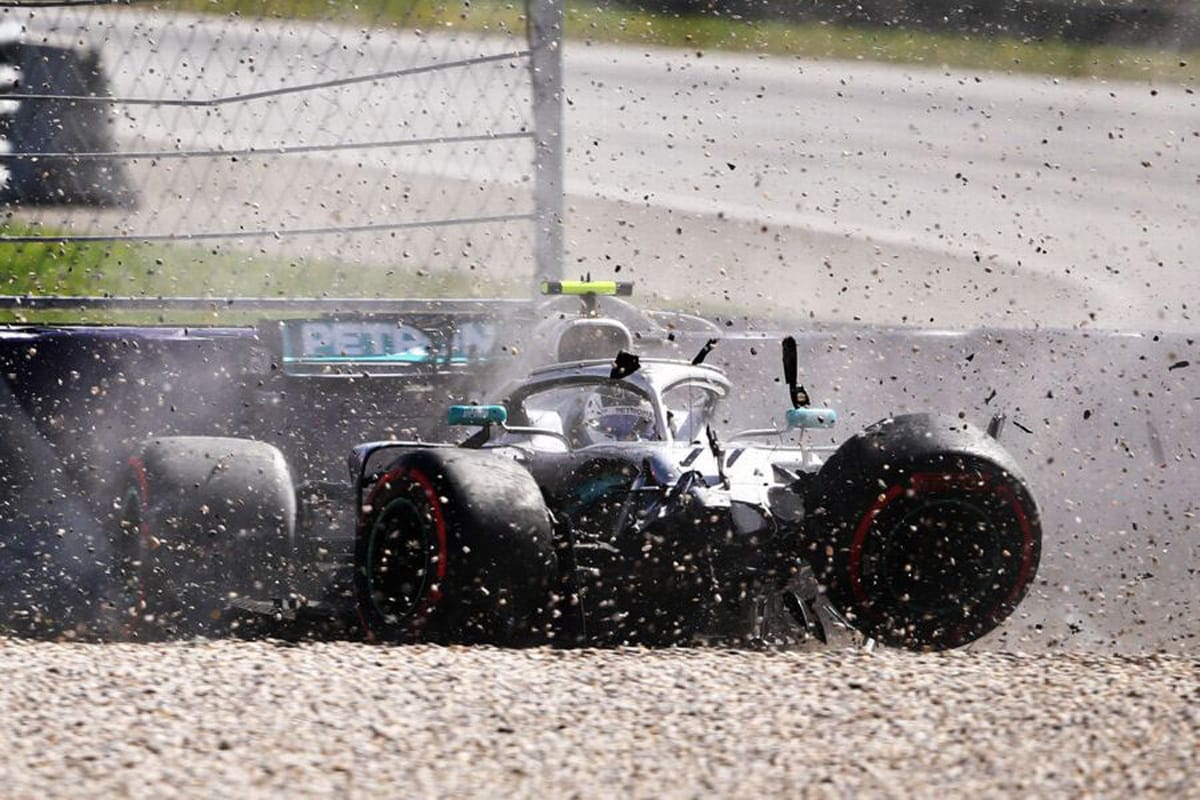 バルテリ・ボッタス、FP2でのクラッシュは「突風でバランスを崩した」