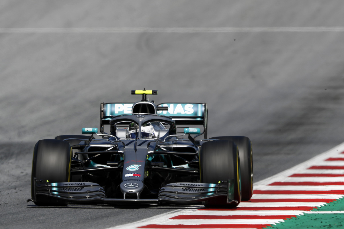 メルセデスF1 「冷却問題はW10の基本的な設計に起因」