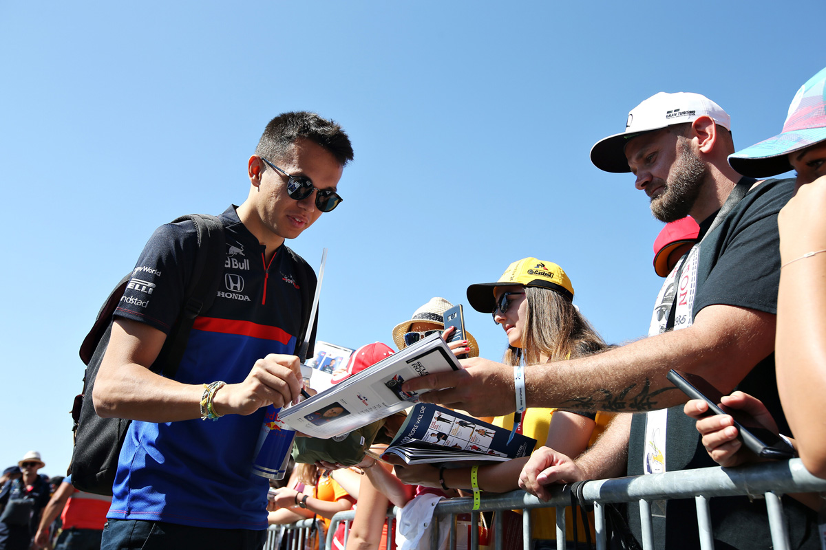 アレクサンダー・アルボン 「F1イギリスGPでは中団と戦えることを期待」