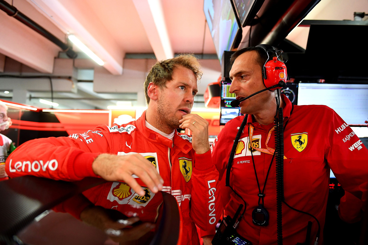 フェラーリF1代表、セバスチャン・ベッテルのドライビングを公に批判？