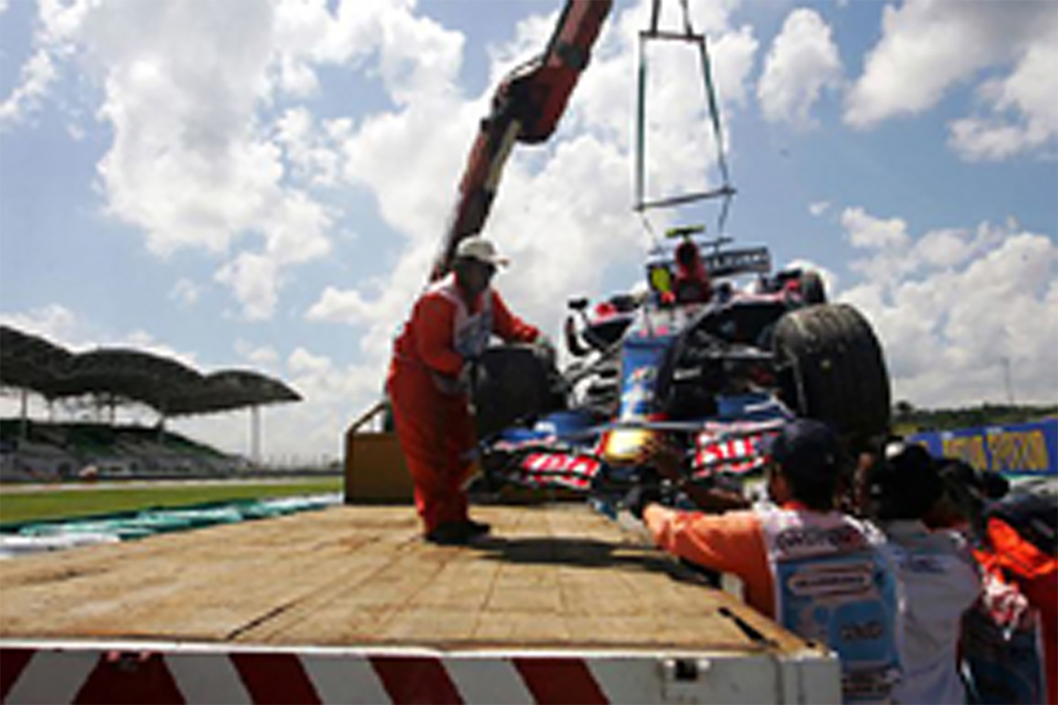 トロ・ロッソ:マレーシアGPフリー走行 ベッテルが5番手
