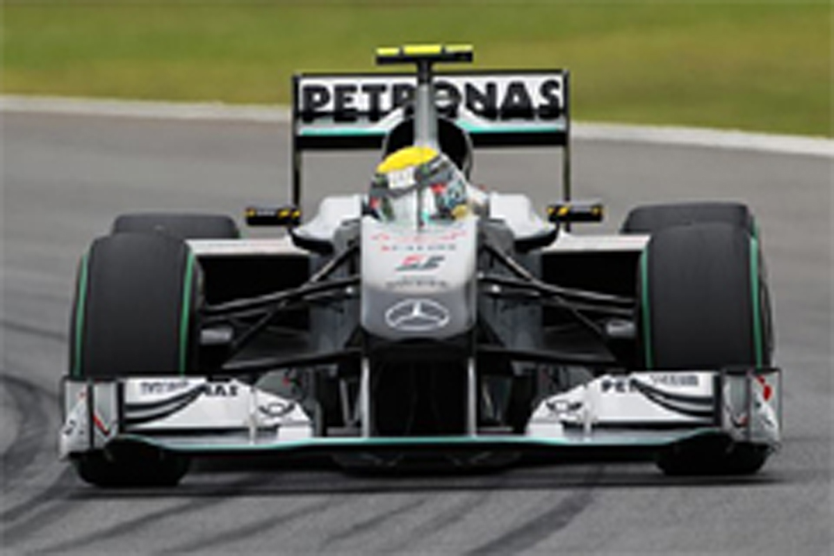 メルセデスGP:F1ブラジルGP初日