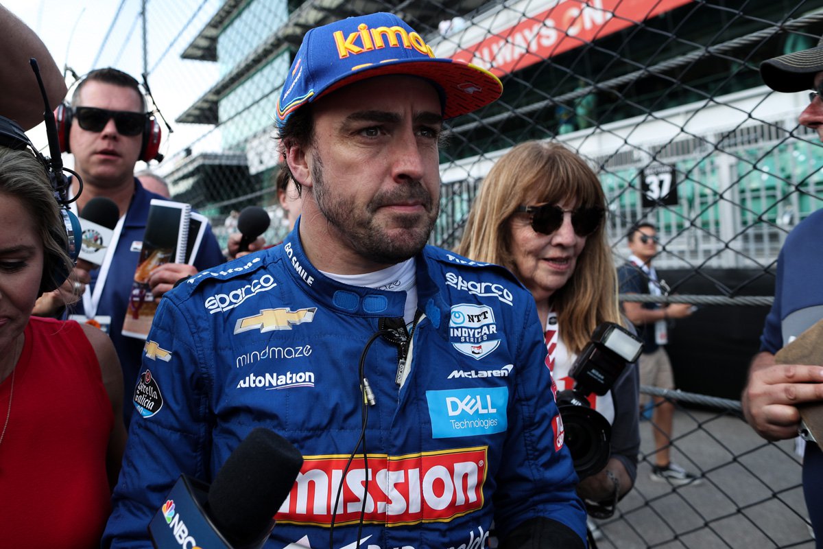 マクラーレン、フェルナンド・アロンソにインディカー参戦を説得へ