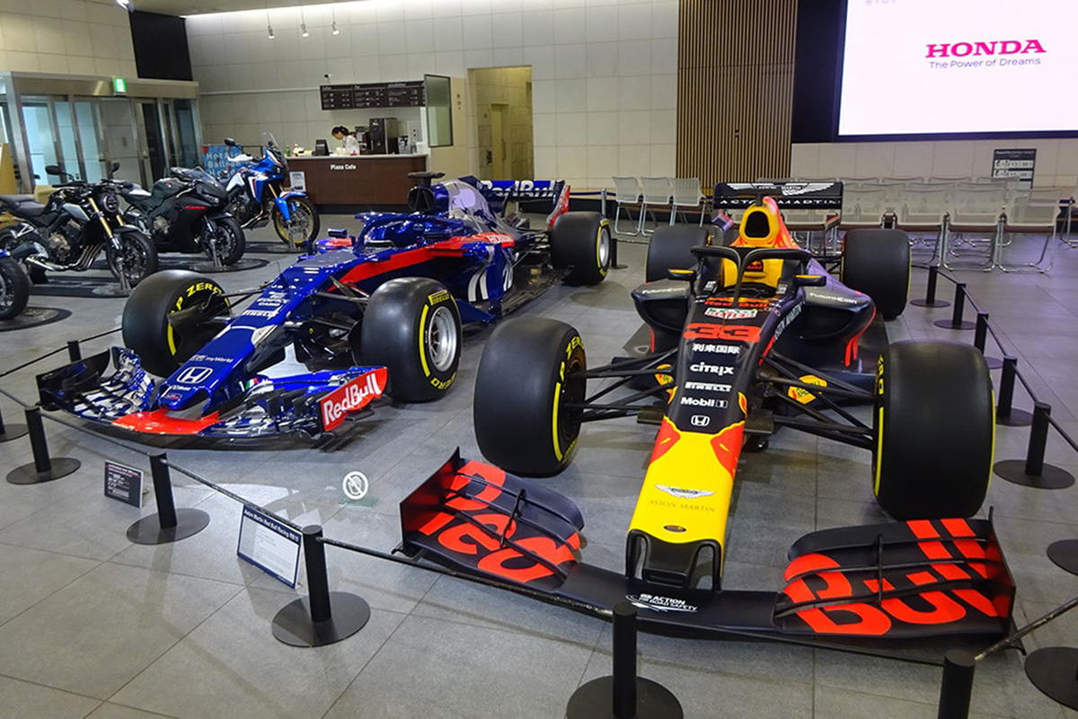ホンダ、レッドブルとトロロッソのF1マシンをアンコール展示