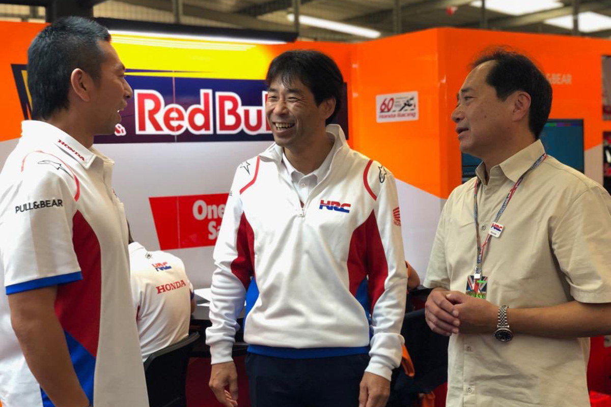 ホンダF1 田辺豊治、MotoGPイギリスGPを表敬訪問
