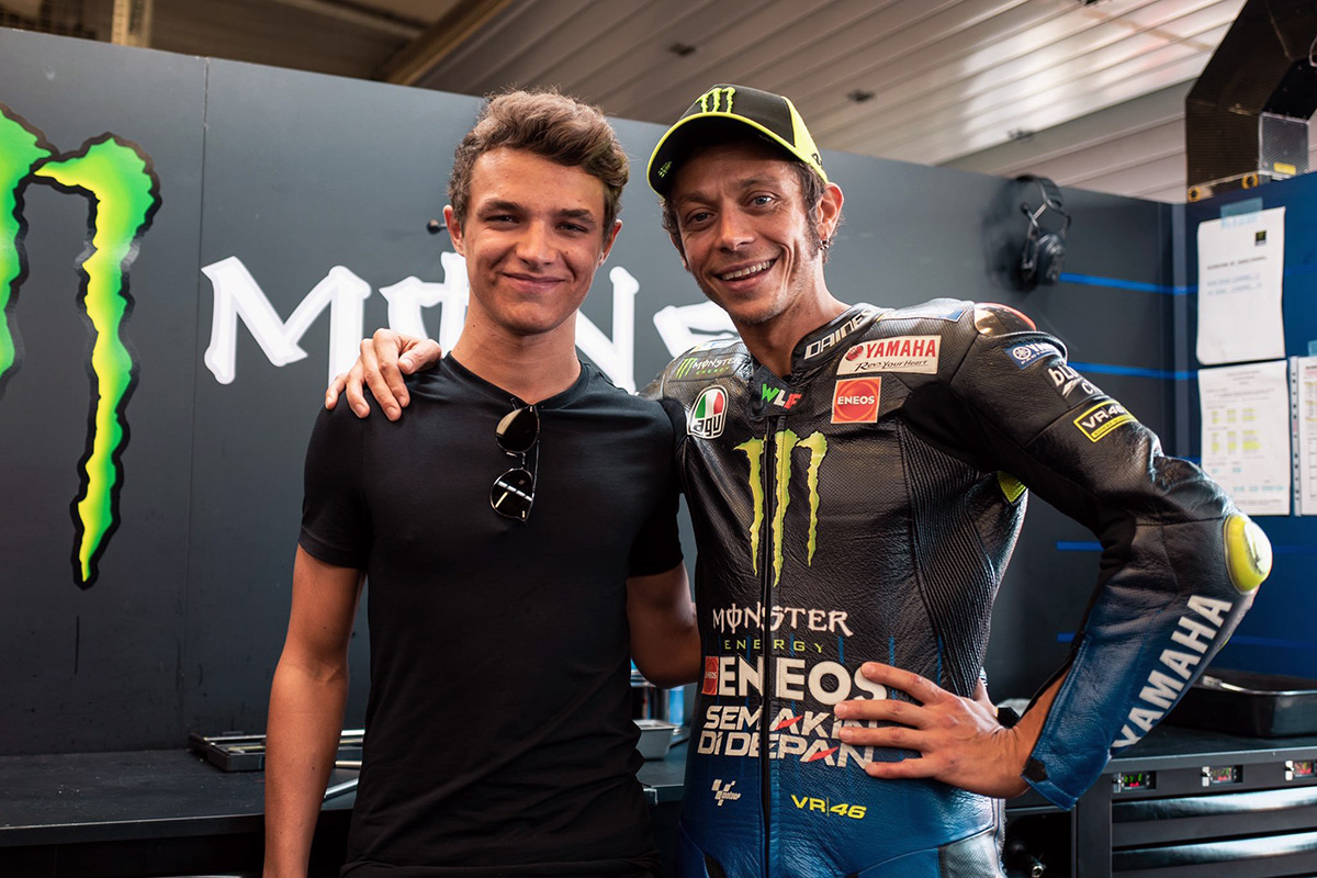 ランド・ノリス、憧れのバレンティーノ・ロッシと初対面