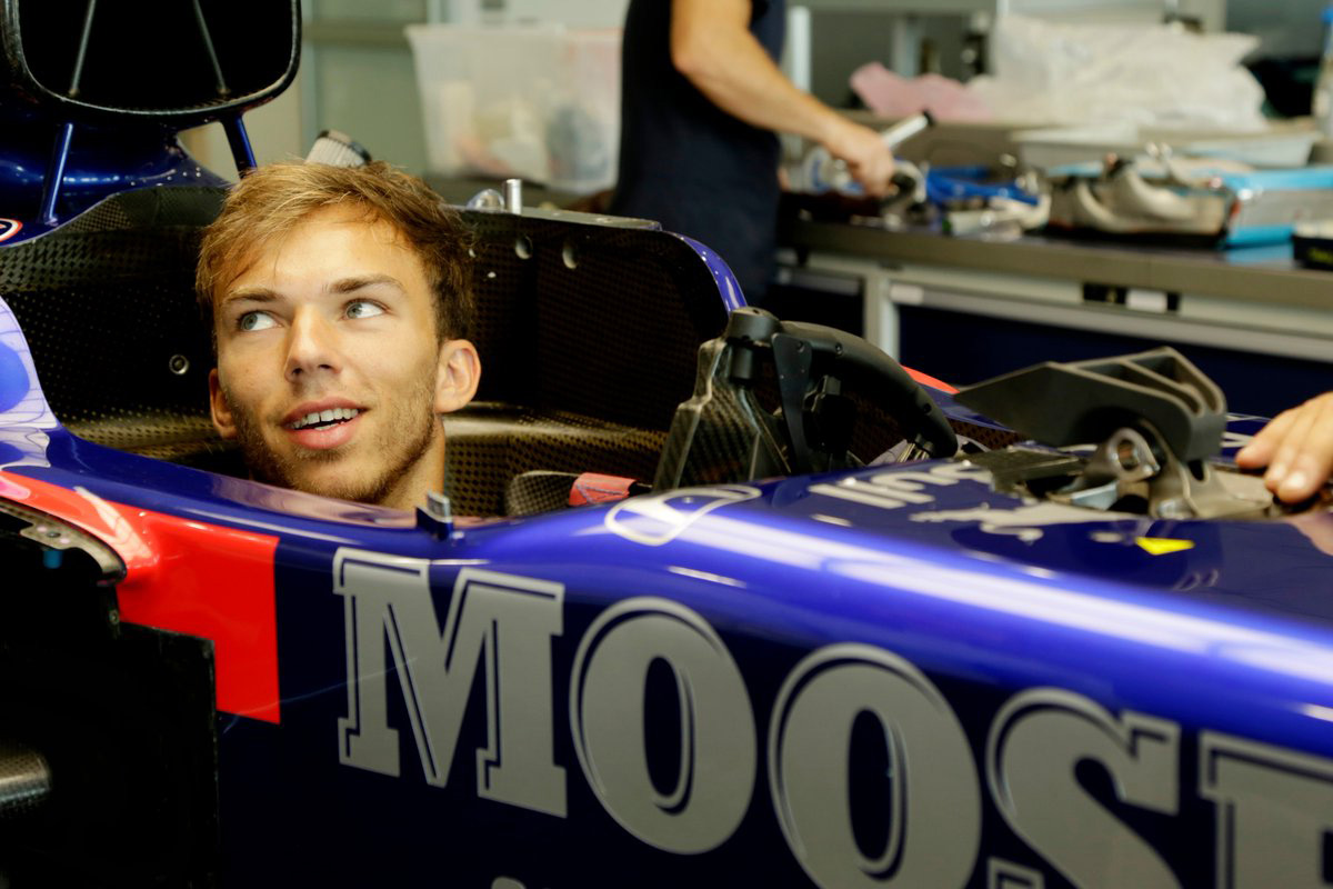 ピエール・ガスリー、トロロッソ・ホンダ STR14でシート合わせ