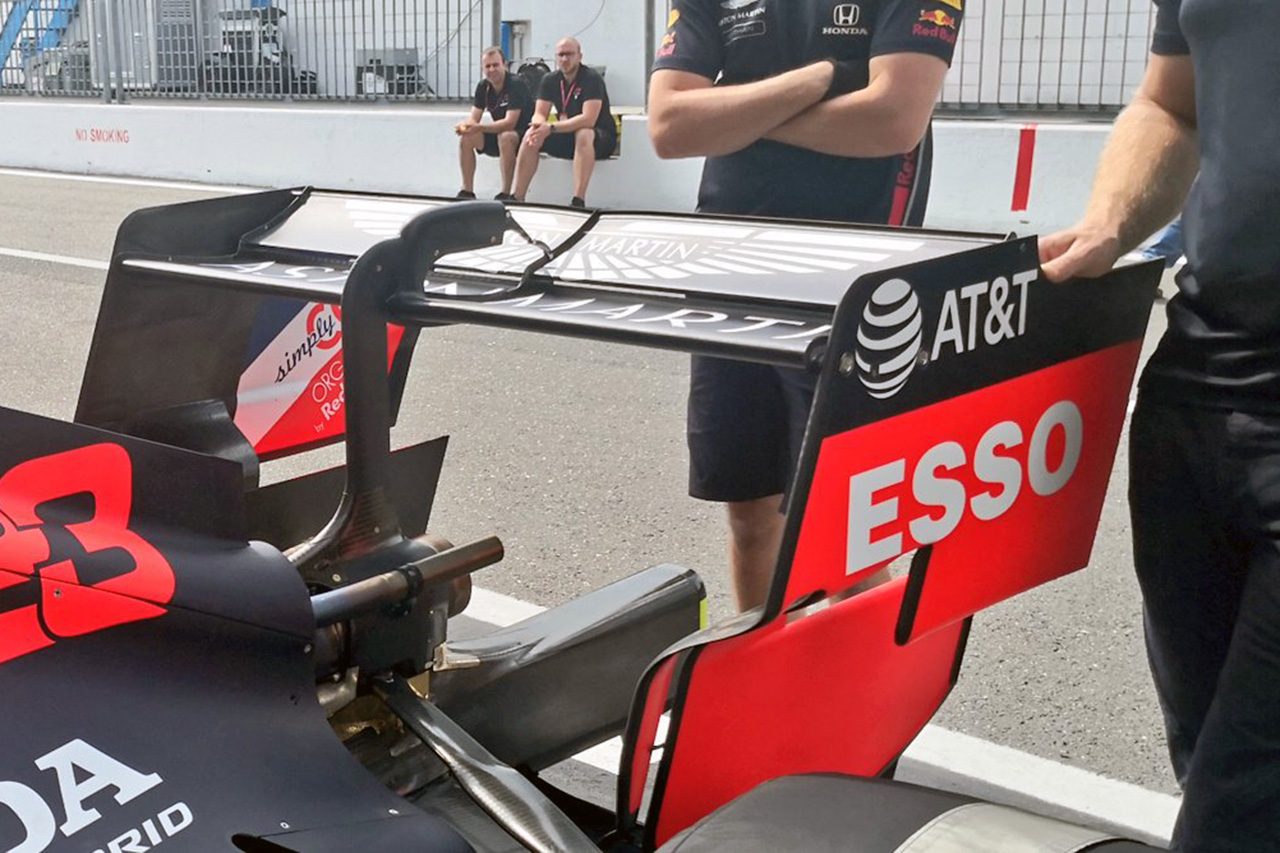 レッドブル・ホンダ、F1イタリアGPに“激薄”リアウイング”を投入