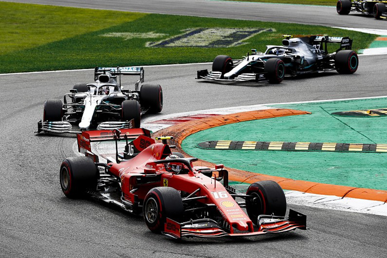 シャルル・ルクレール「ベッテルの脱落でメルセデスは戦略で仕掛けてきた」