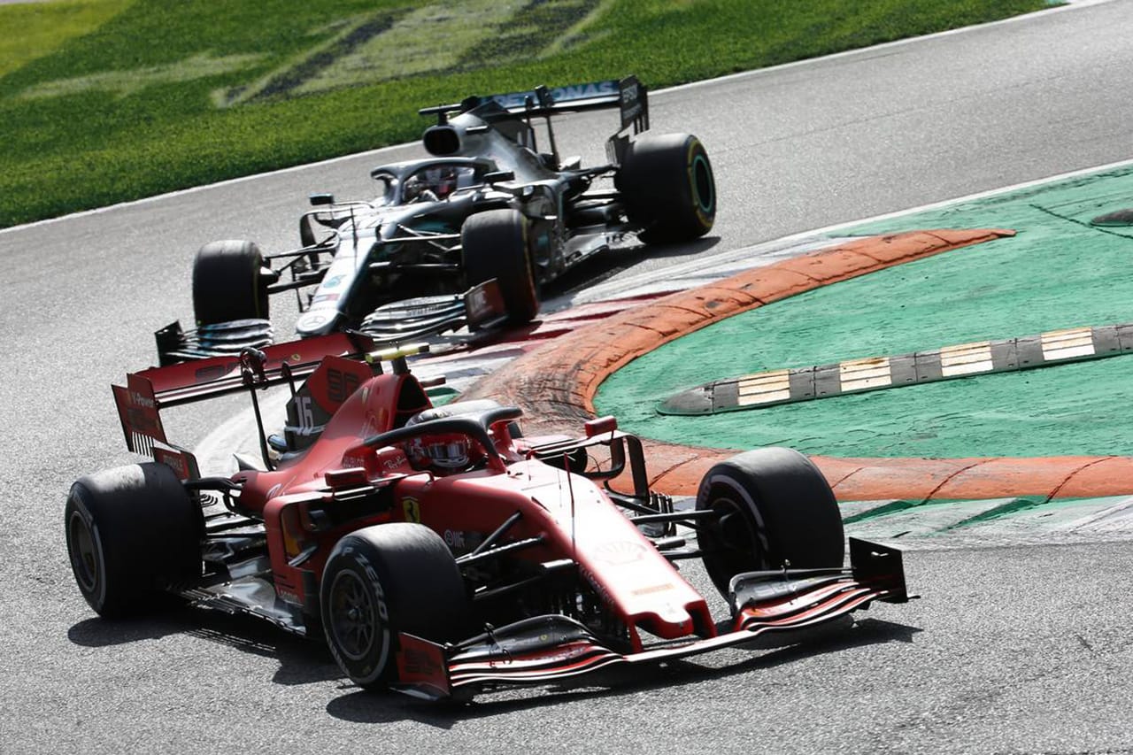 ジャック・ヴィルヌーヴらがF1の“黒白旗”の再導入を猛批判