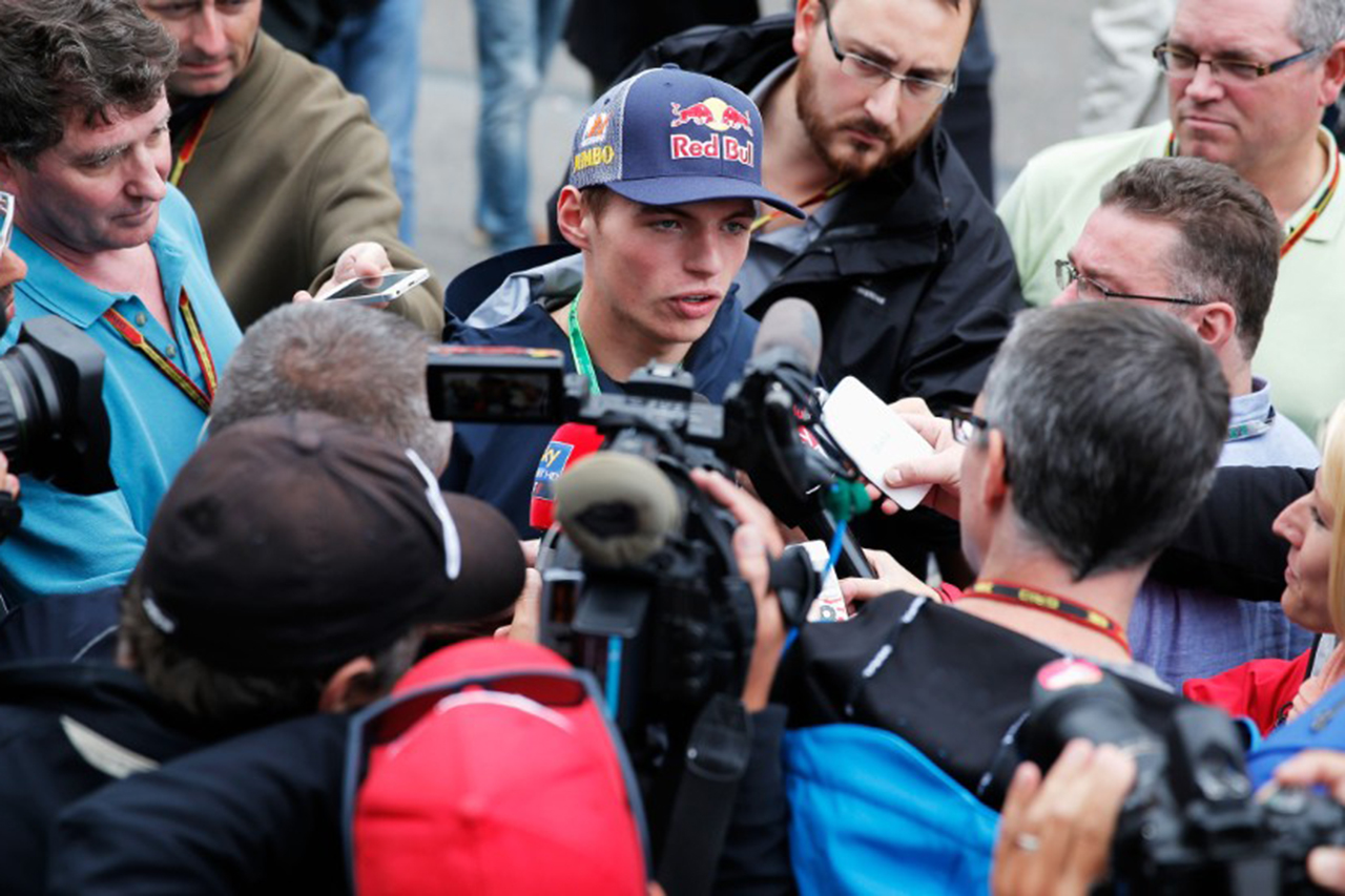 メルセデス 「フェルスタッペンのF1への到着は我々にとって早すぎた」