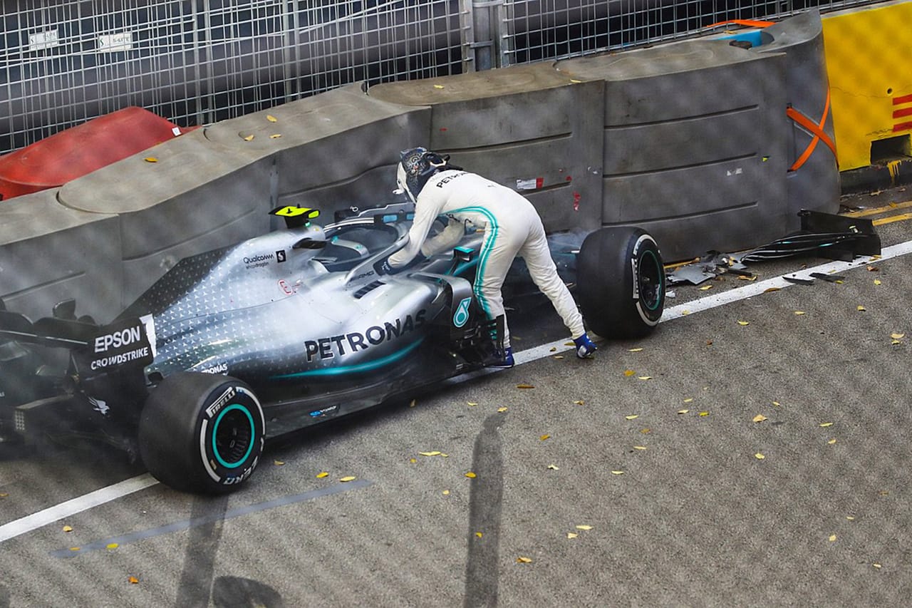 【動画】 バルテリ・ボッタス、クラッシュで赤旗中断 / F1シンガポールGP