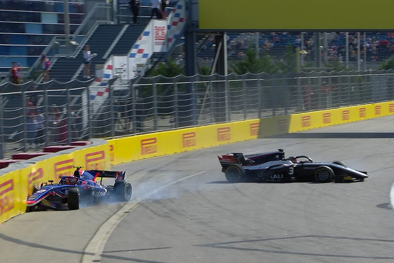 【動画】 松下信治とニキータ・マゼピンが大クラッシュ / F2ロシア大会