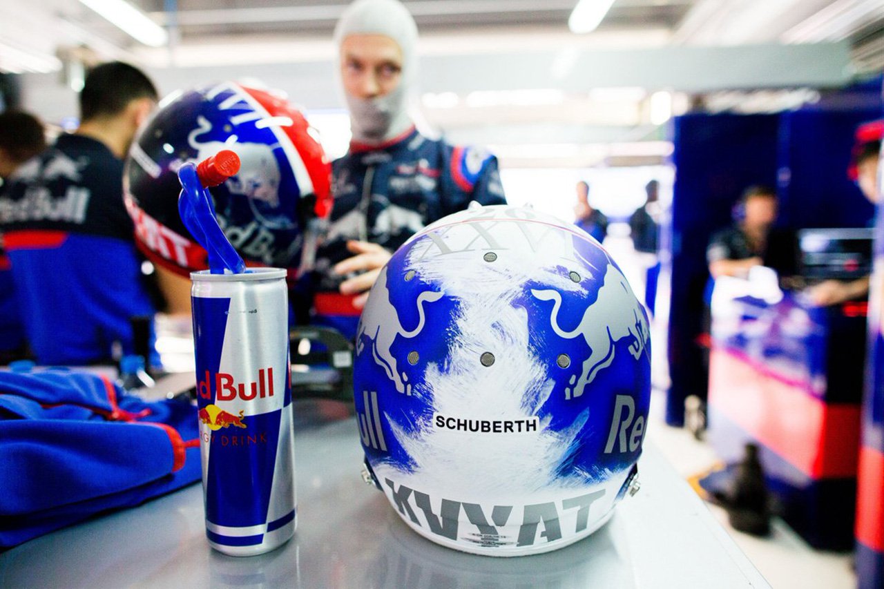 F1 | ヘルメットのカラーリング変更のルールを再検討?