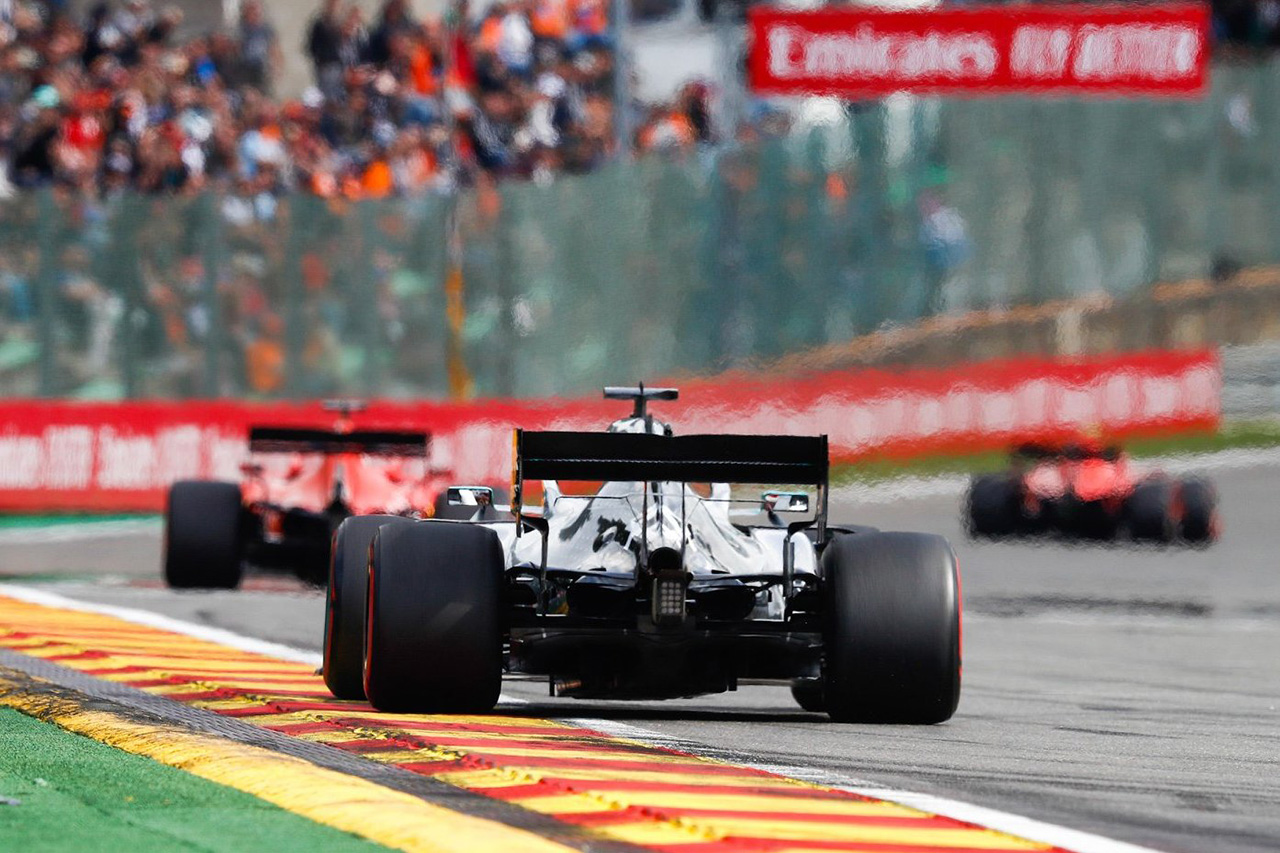 ルイス・ハミルトン「メルセデスは過去ほどF1エンジン開発に成功しなかった」