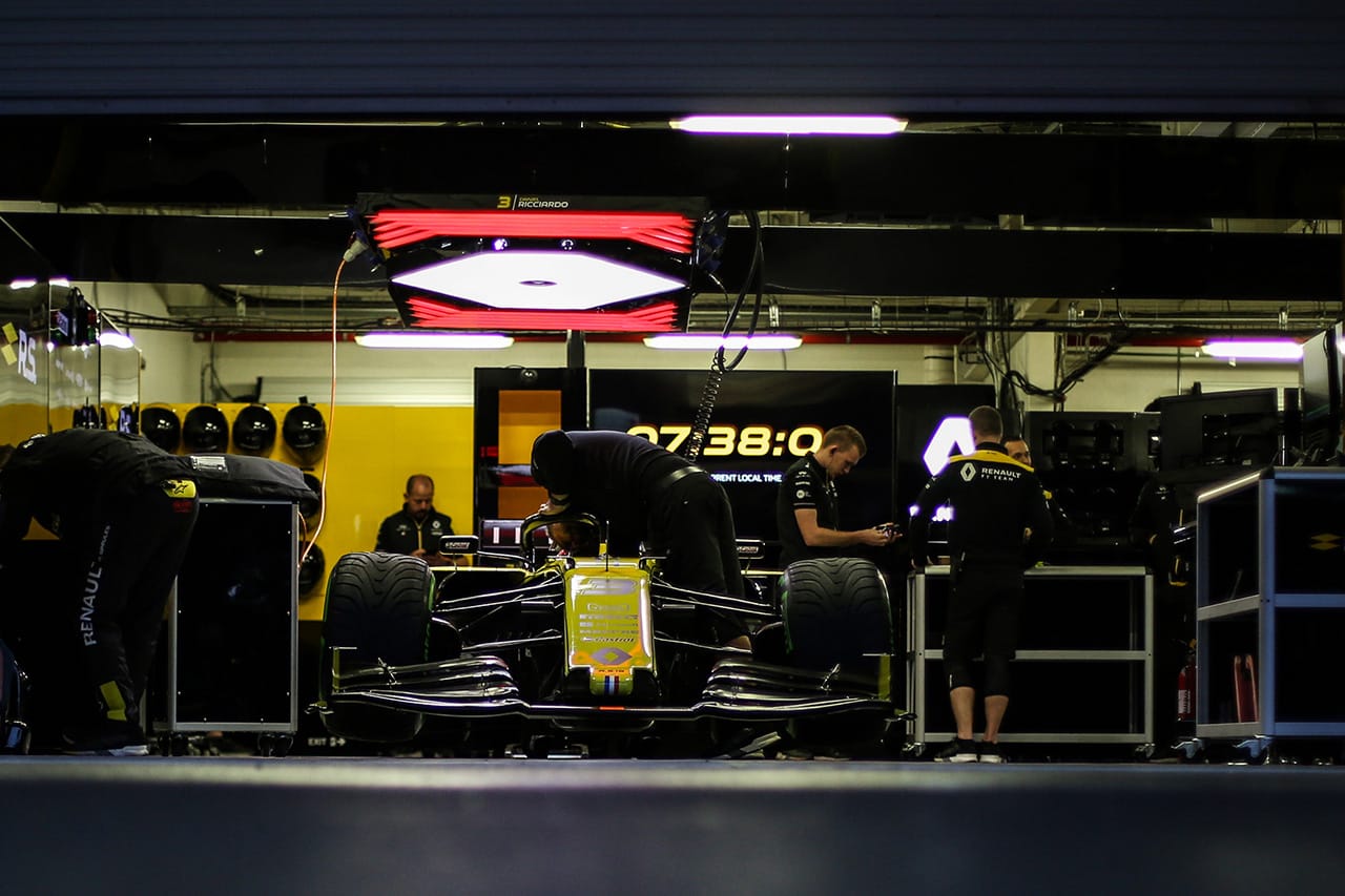 ルノー、F1撤退報道の鎮静化に動く