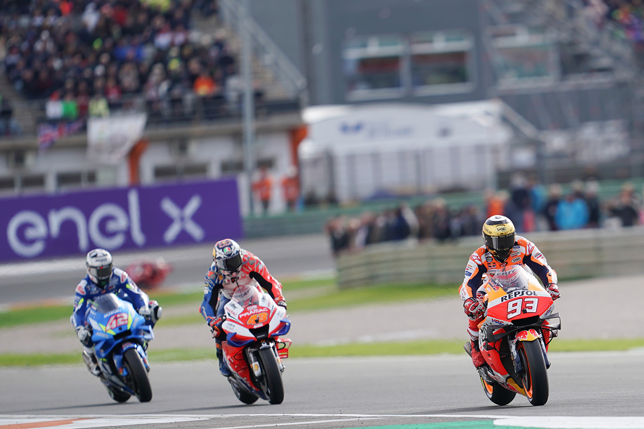 MotoGP | 最終戦バレンシアGP：マルケスが優勝でホンダが3冠達成