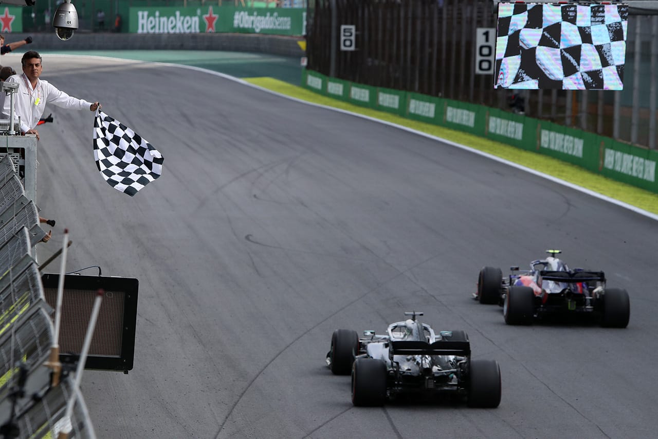 「メルセデスがトロロッソを抜けなかったのは驚き」と元F1ドライバー