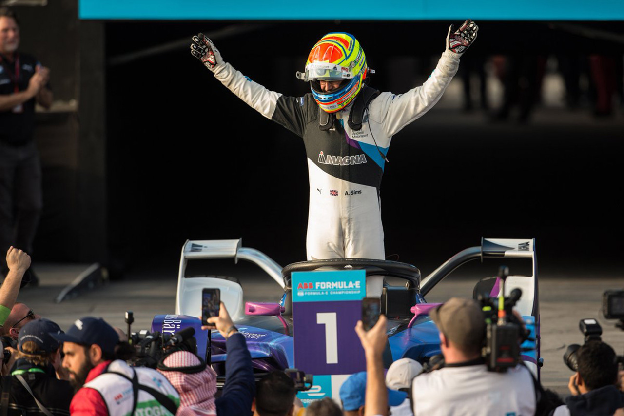 フォーミュラE | 第2戦ディルイーヤePrix:アレクサンダー・シムズが優勝