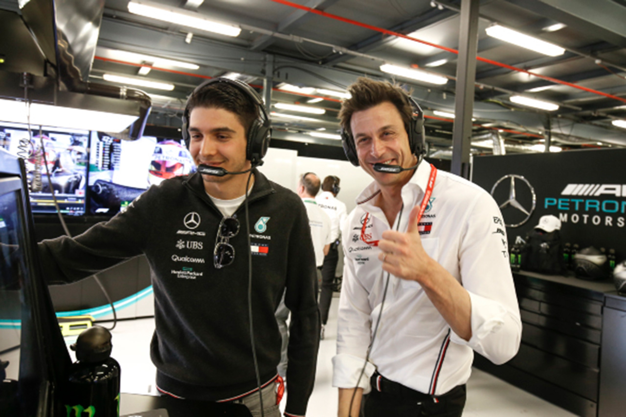 メルセデスF1代表 「オコンへのルノーからのオファーは拒否できなかった」