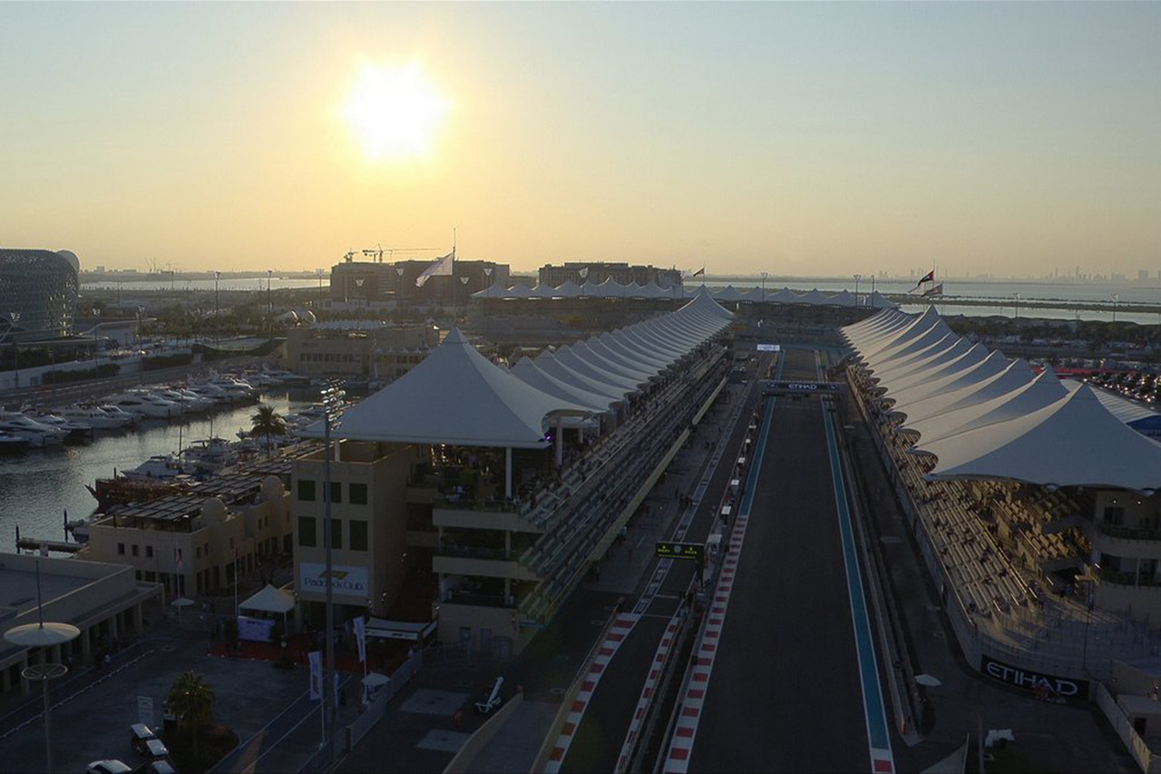 F1アブダビGP フリー走行2回目 | 速報・実況ツイート（まとめ）