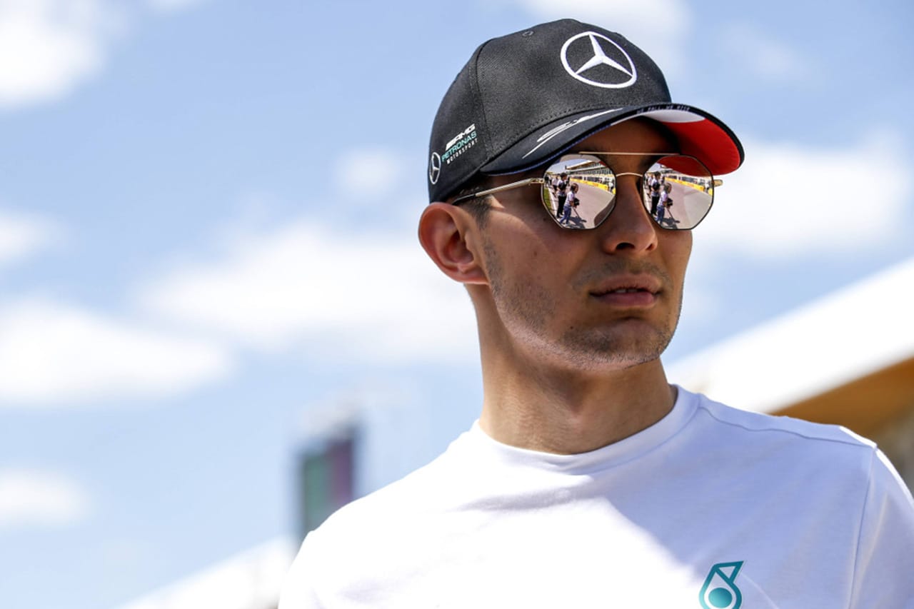 メルセデスF1、エステバン・オコンのガレージへの立ち入りを禁止