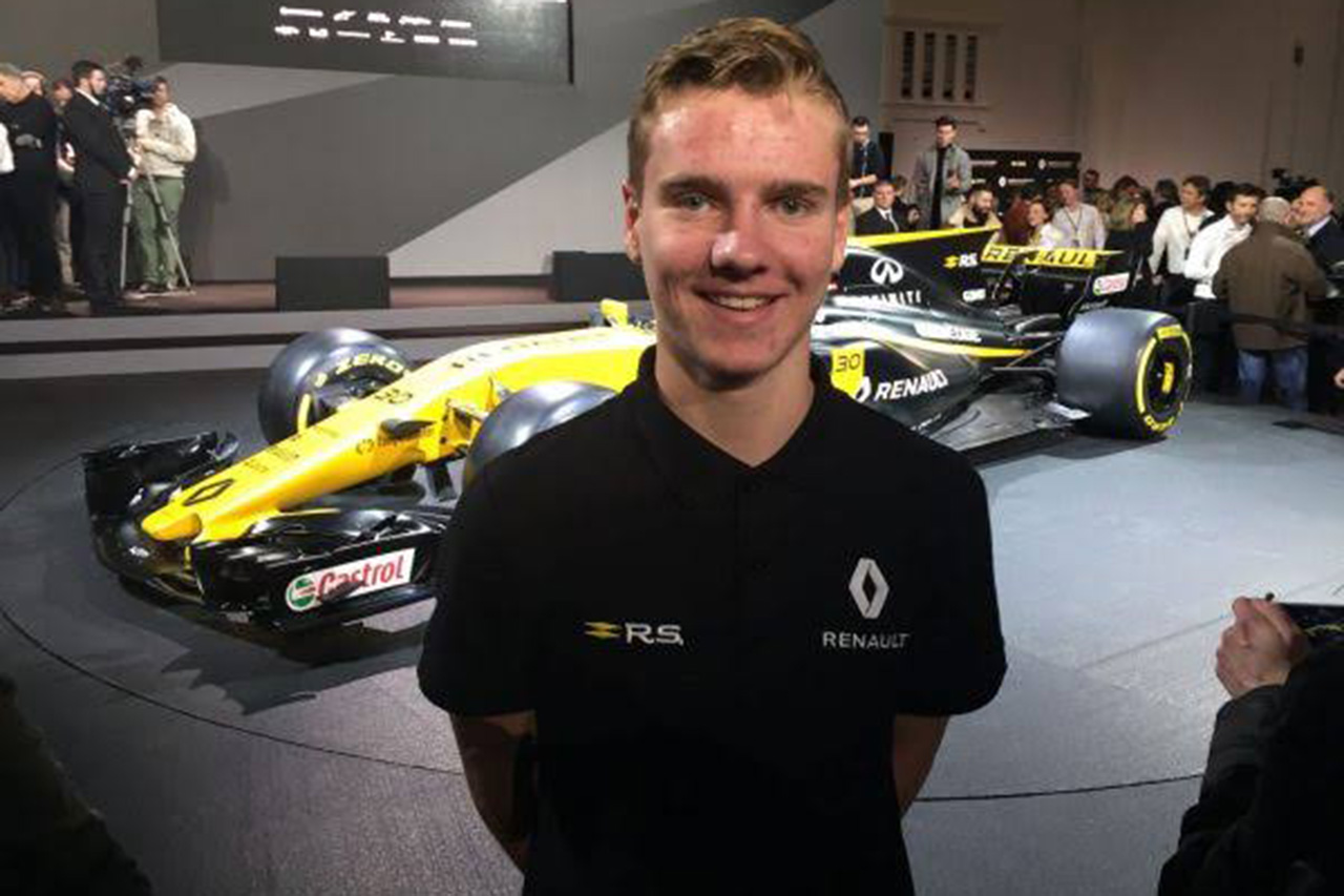 ルノー、eSportsドライバーをF1シミュレーターでのテストに起用