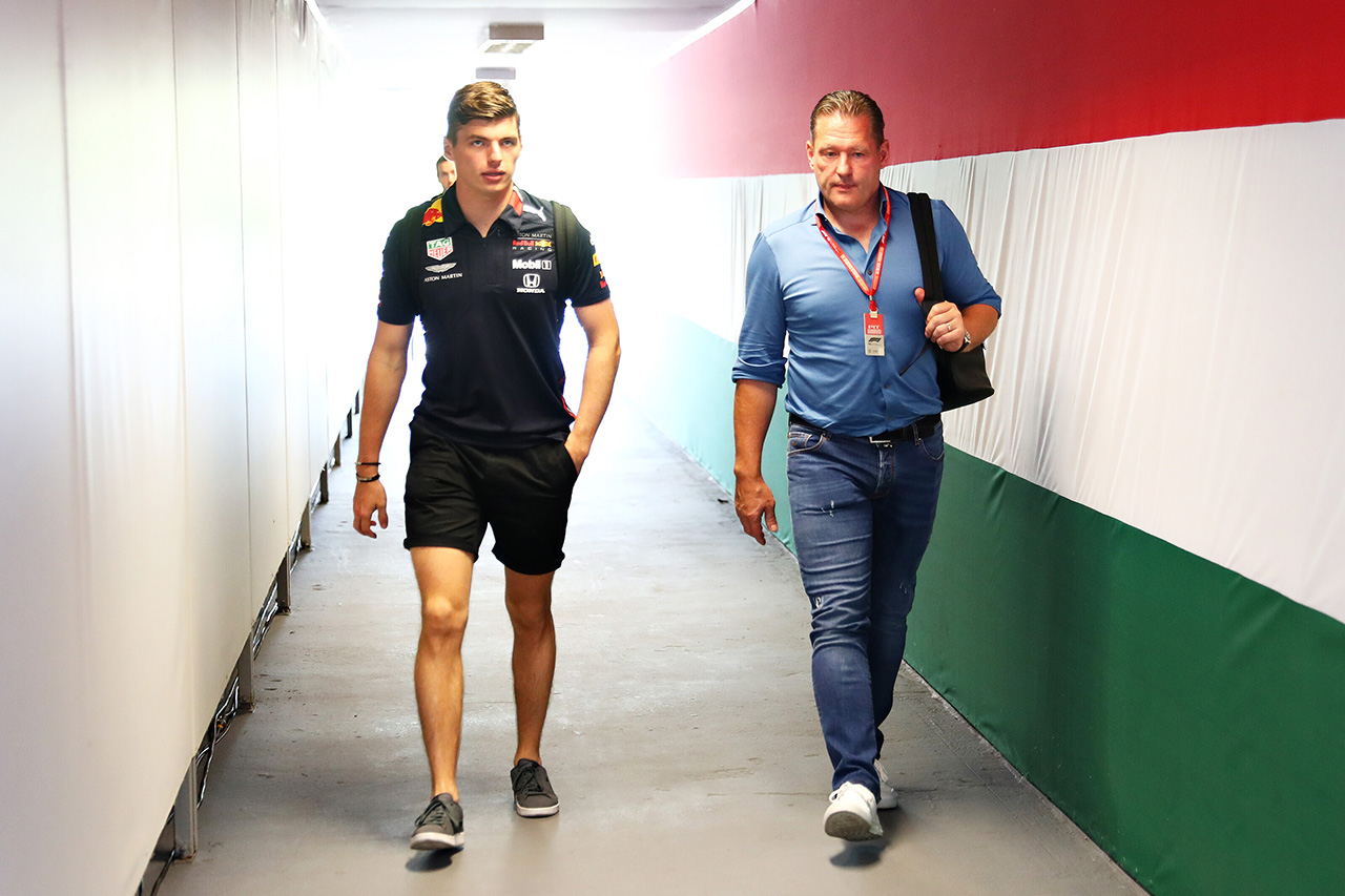 「フェルスタッペンがメルセデスと契約していたらF1王座を獲っていた」