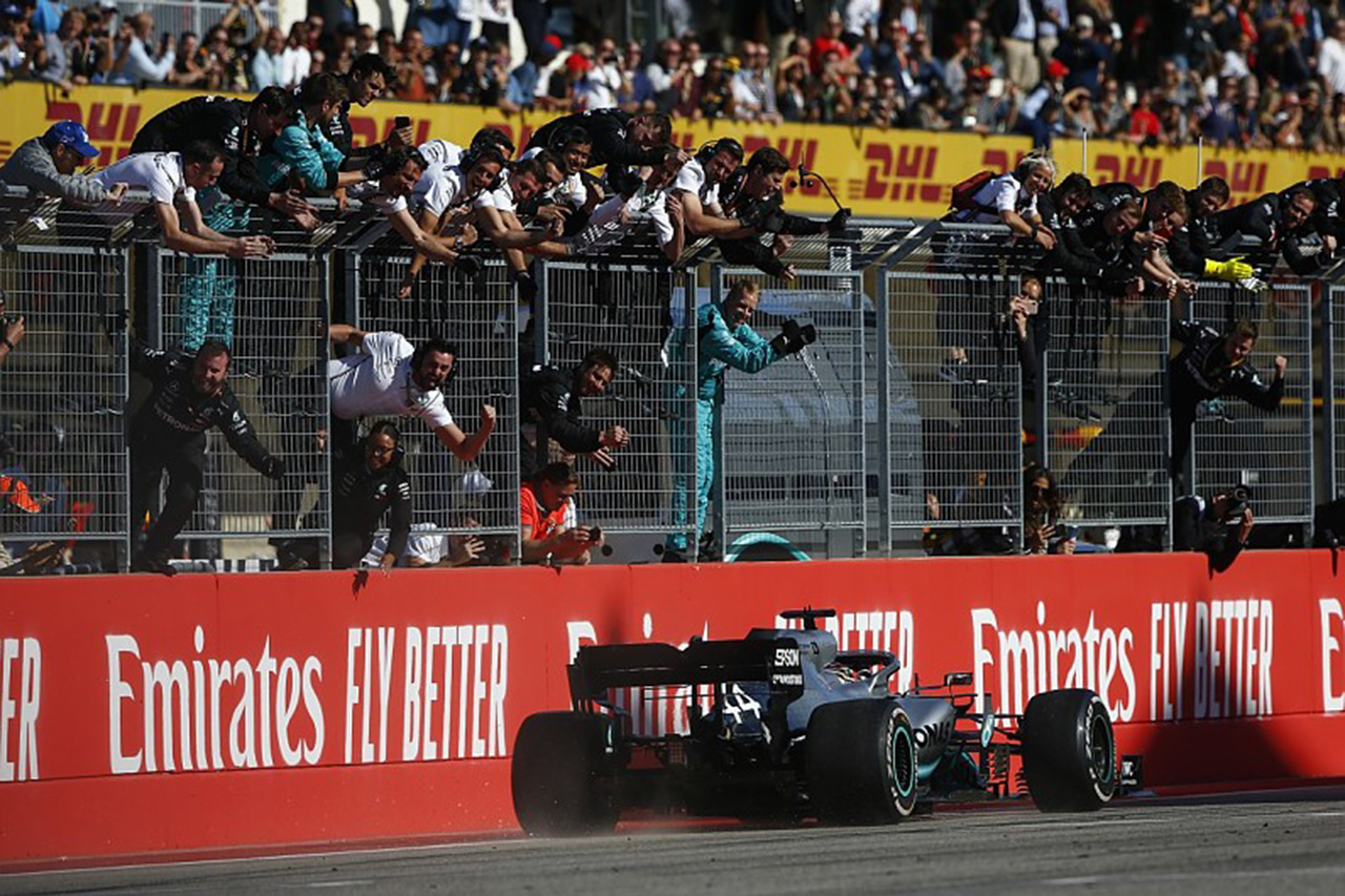 メルセデスF1 「これまでの成功は2021年には何の保証にもならない」