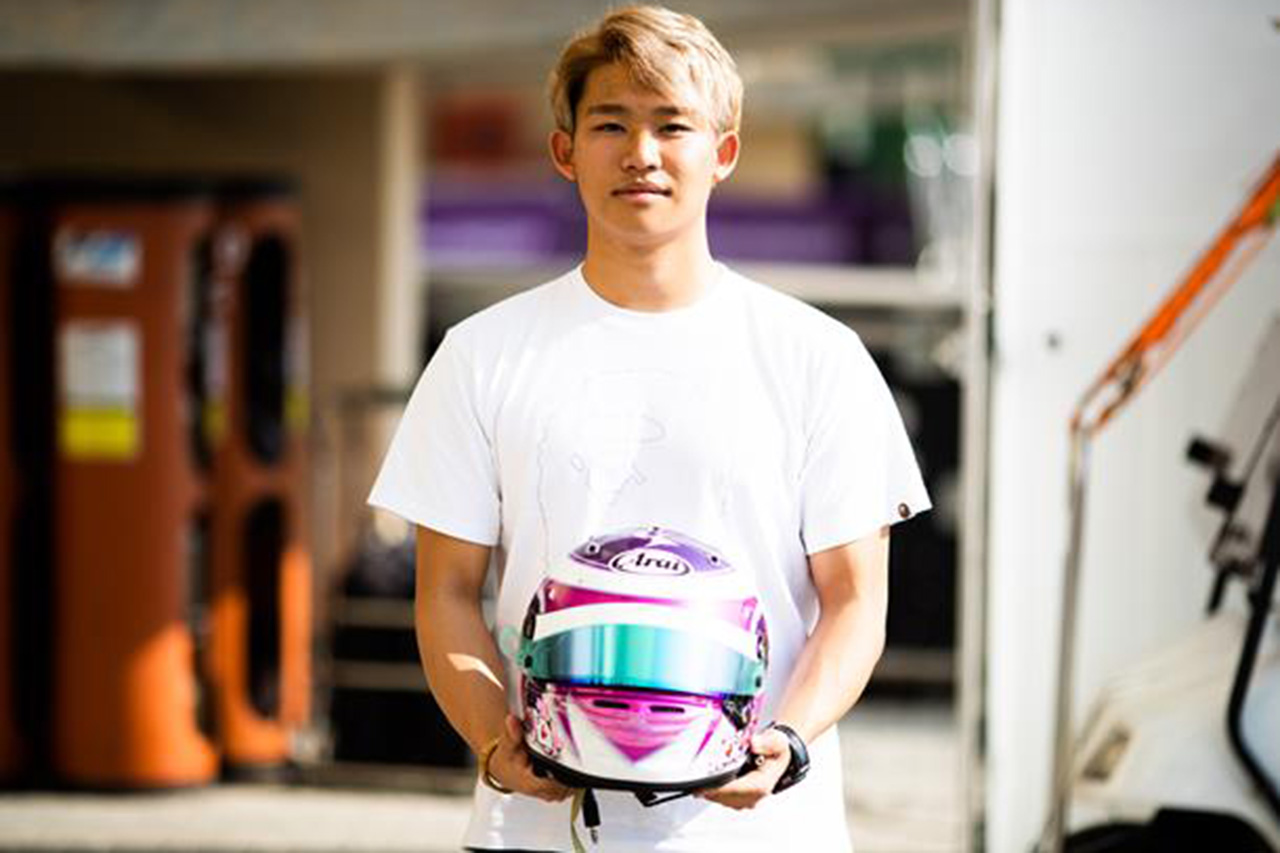 F1への道 | 佐藤万璃音、“桜”をデザインしたヘルメットに込めた想い