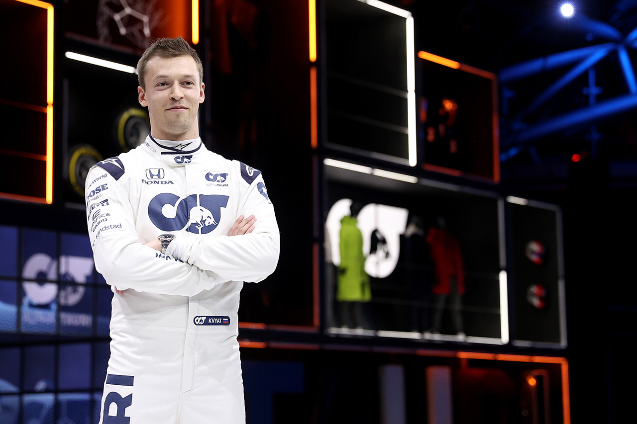 ダニール・クビアト 「AT01は昨年のSTR14の進化型なので良い出発点」