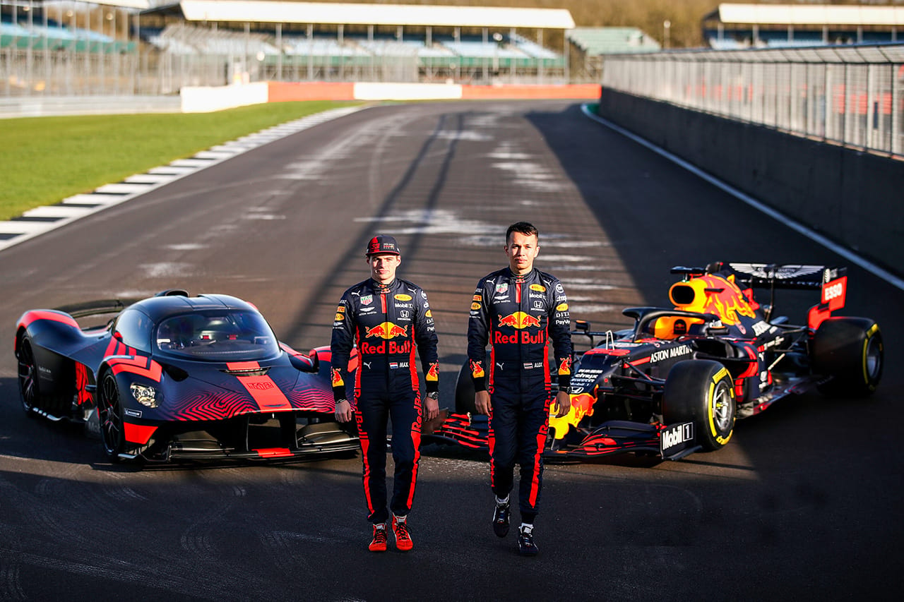 【動画】 レッドブル・ホンダの両F1ドライバーがヴァルキリーに初試乗