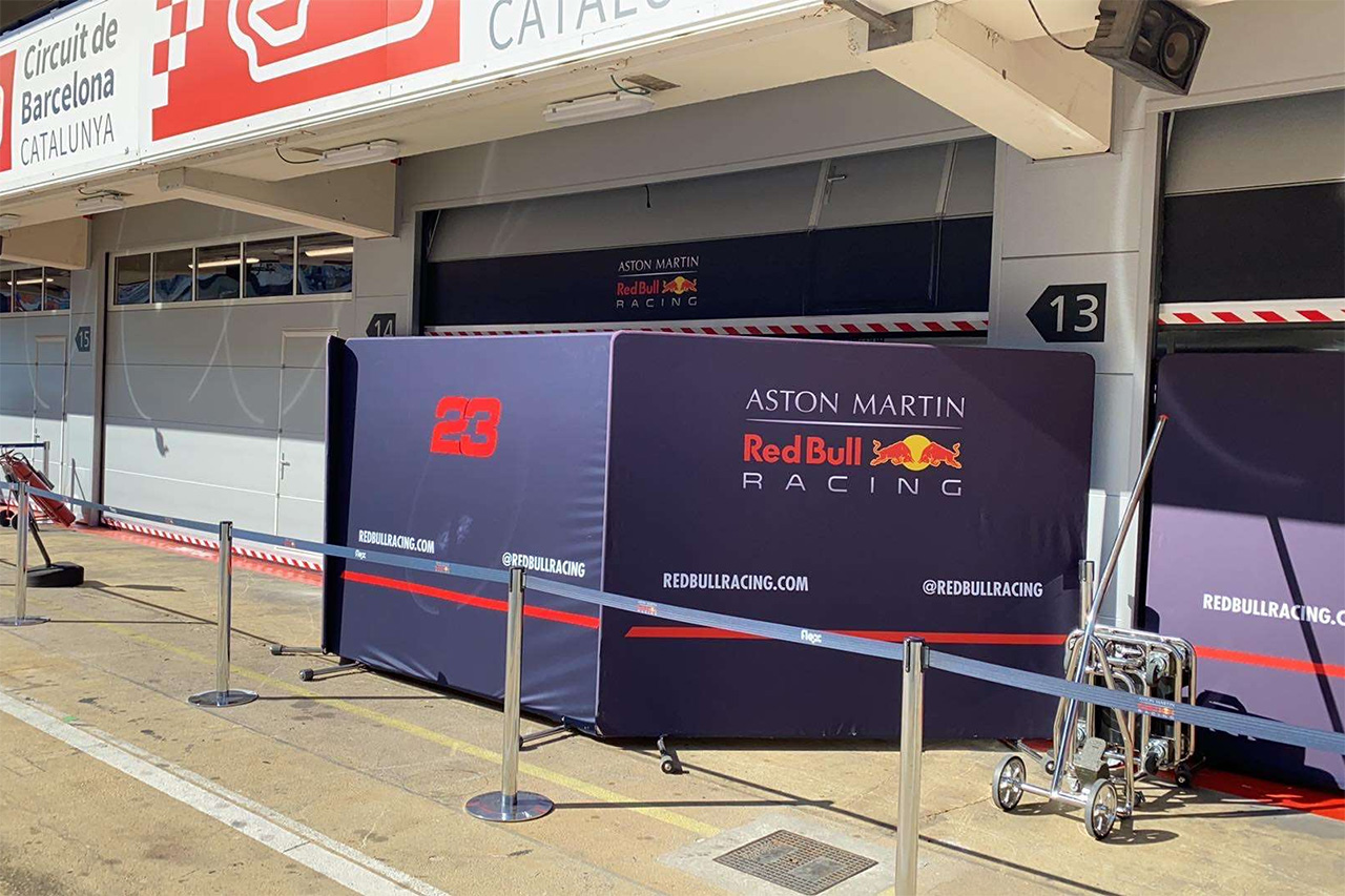 レーシングポイント最速、レッドブルにトラブル / F1バルセロナテスト