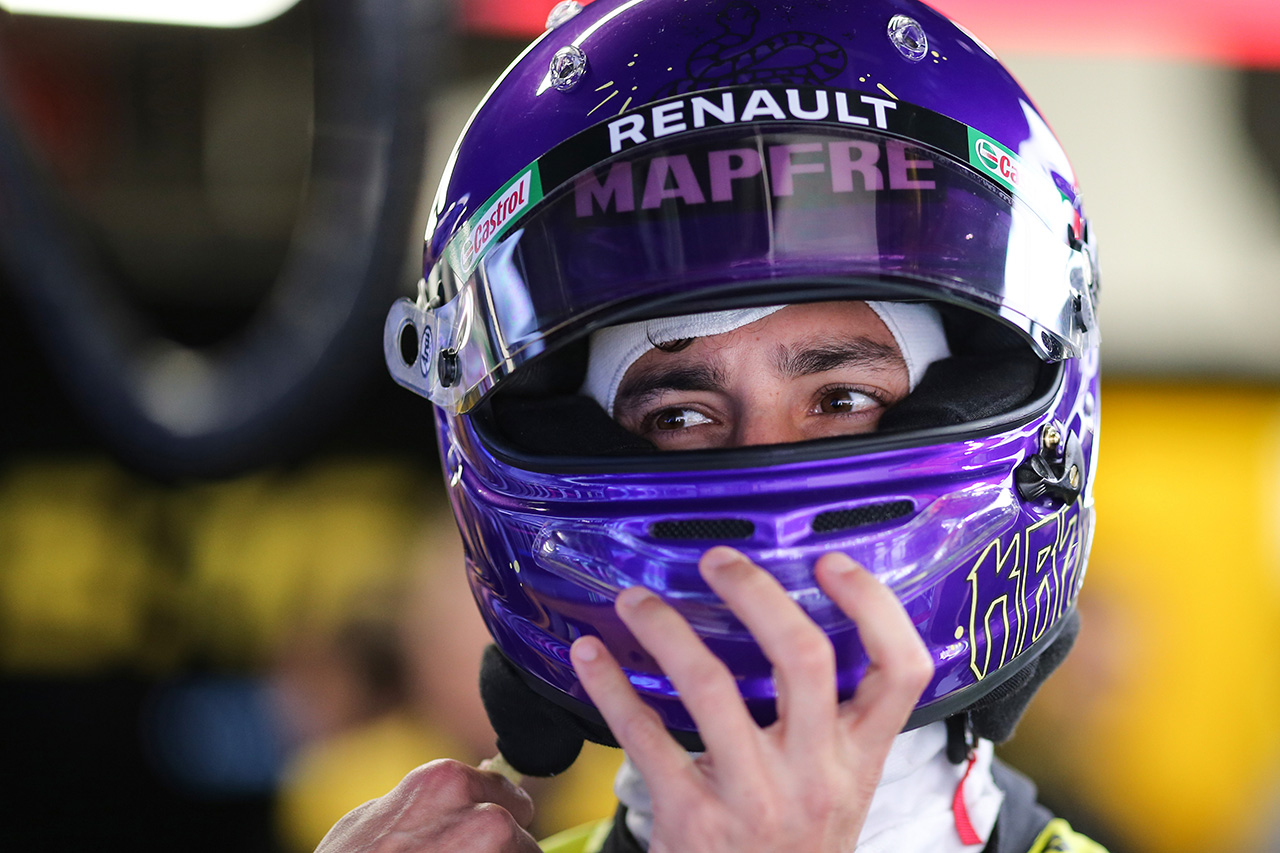 F1| ダニエル・リカルド、コービー・ブライアント追悼ヘルメット