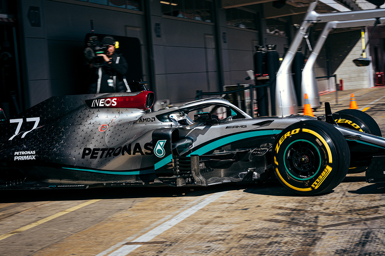 メルセデスF1、テスト第1週に2020年型F1エンジンに深刻な問題