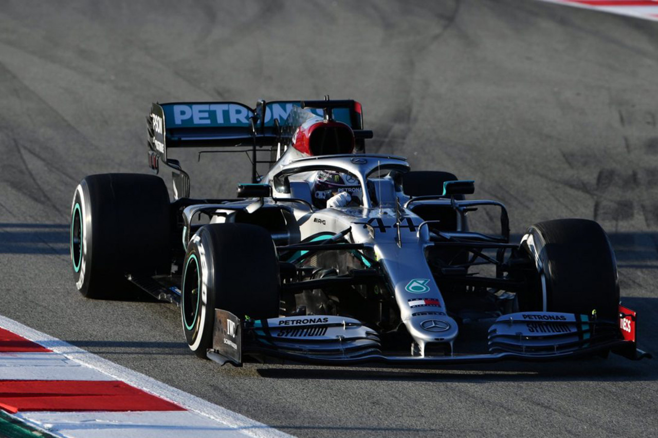 F1 | 鬼才ニューウェイ 「メルセデスのDASは空力的理由があるに違いない」