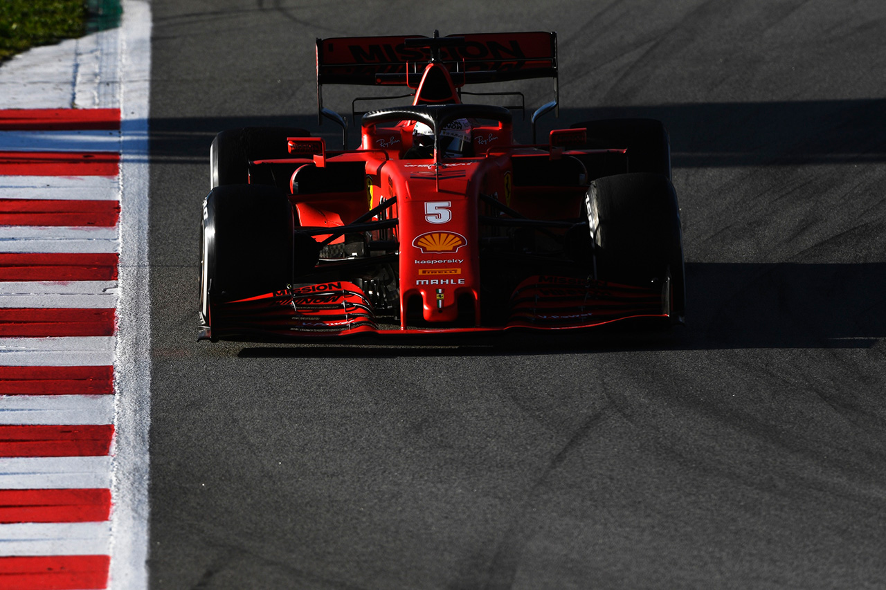 ベッテルが最速、ガスリーが僅差の2番手/F1バルセロナテスト2日目 結果
