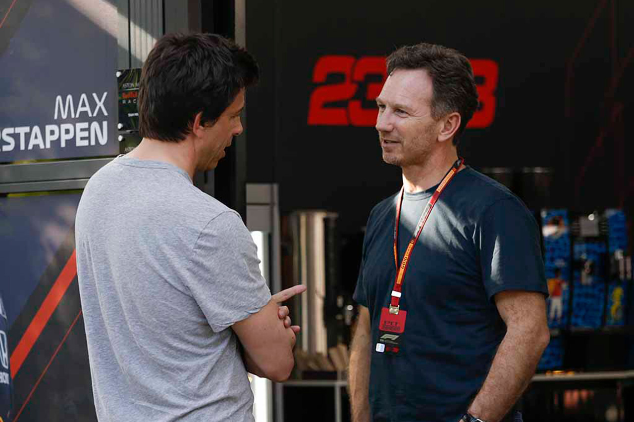 F1：メルセデスとレッドブルはファクトリーを閉鎖せず作業を継続