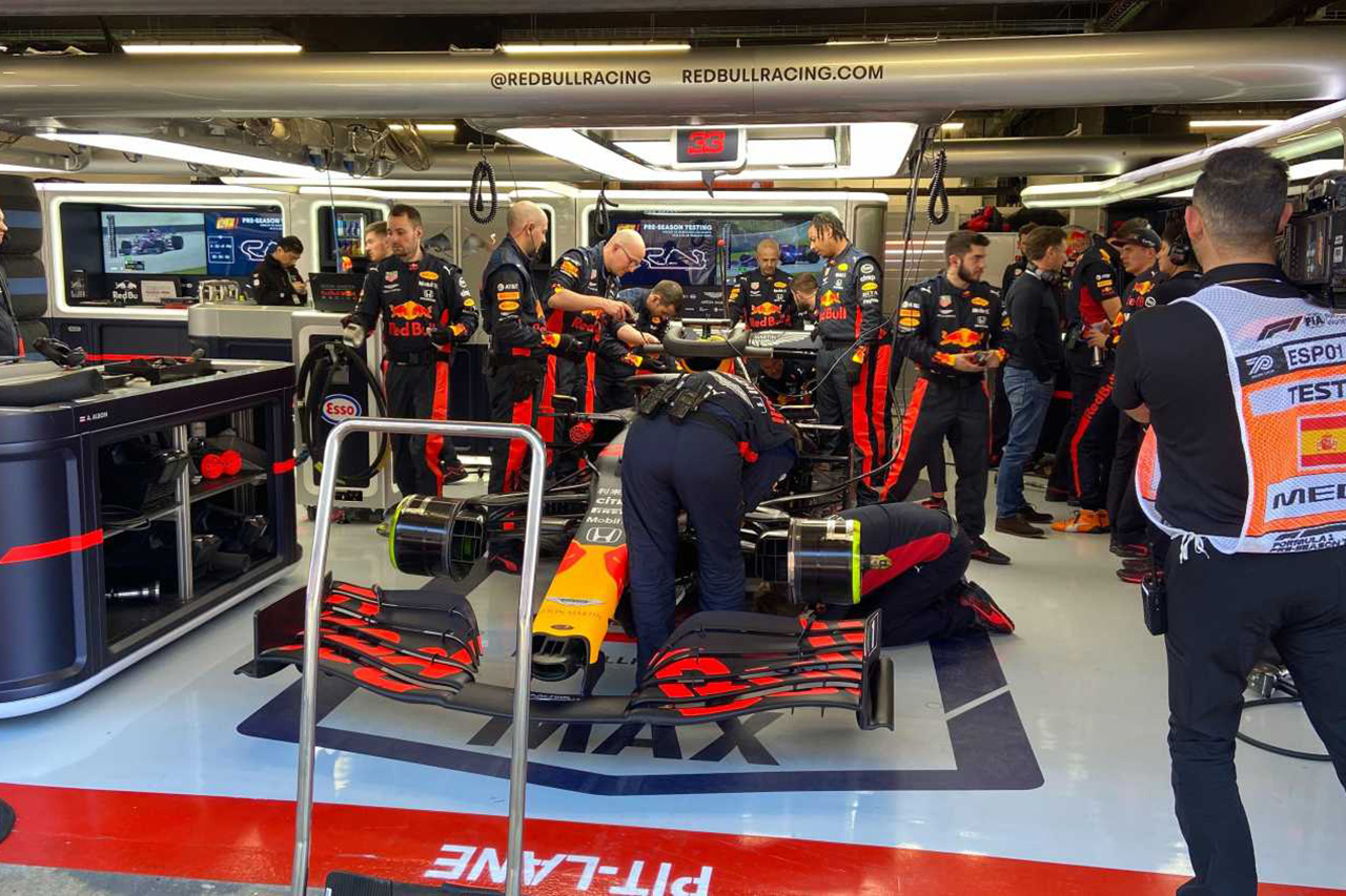レッドブル・ホンダF1、開幕戦の延期はスタートダッシュ戦略に大打撃?
