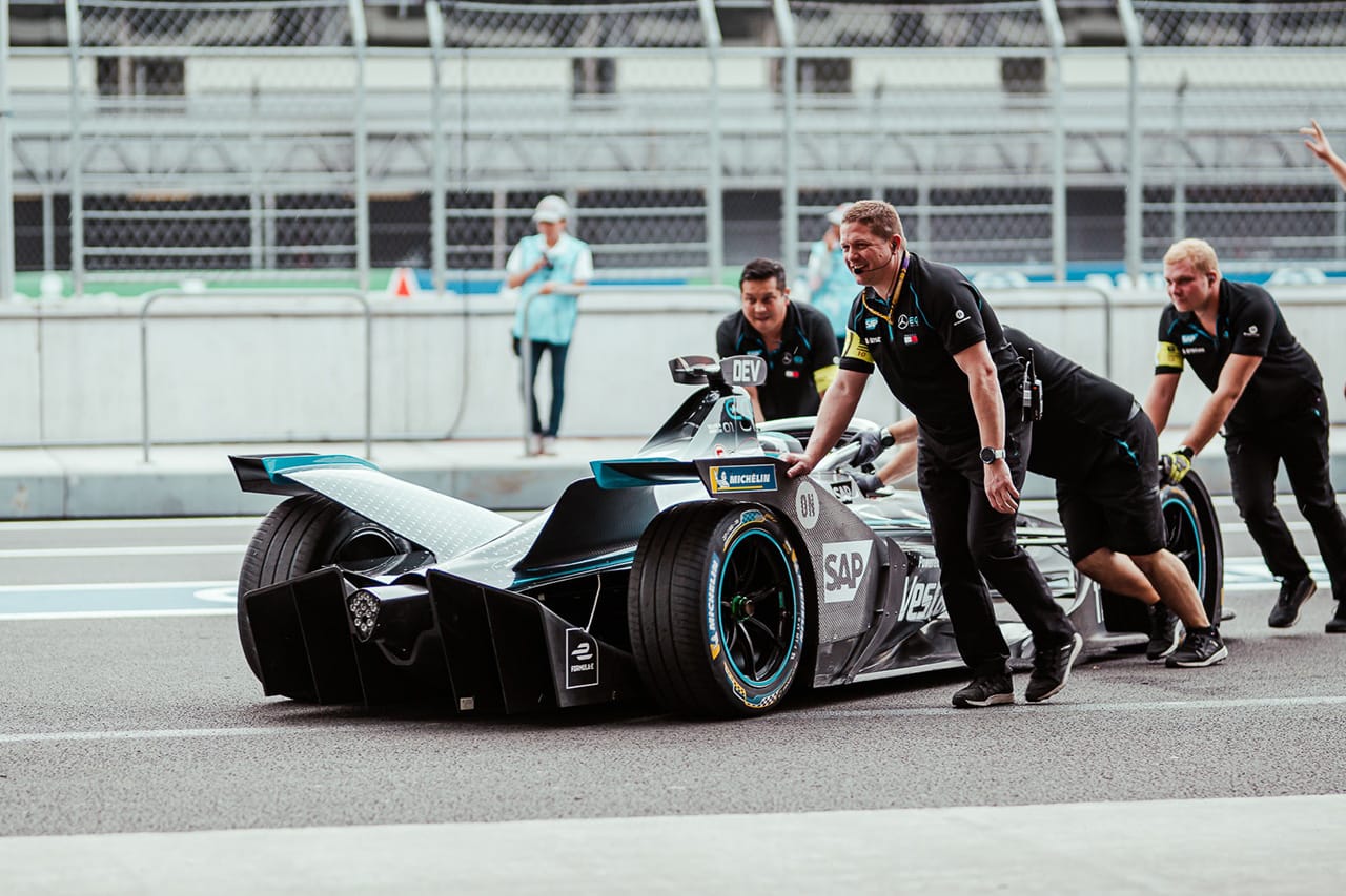 ハミルトン 「フォーミュラEがモータースポーツの頂点に立つことはない」