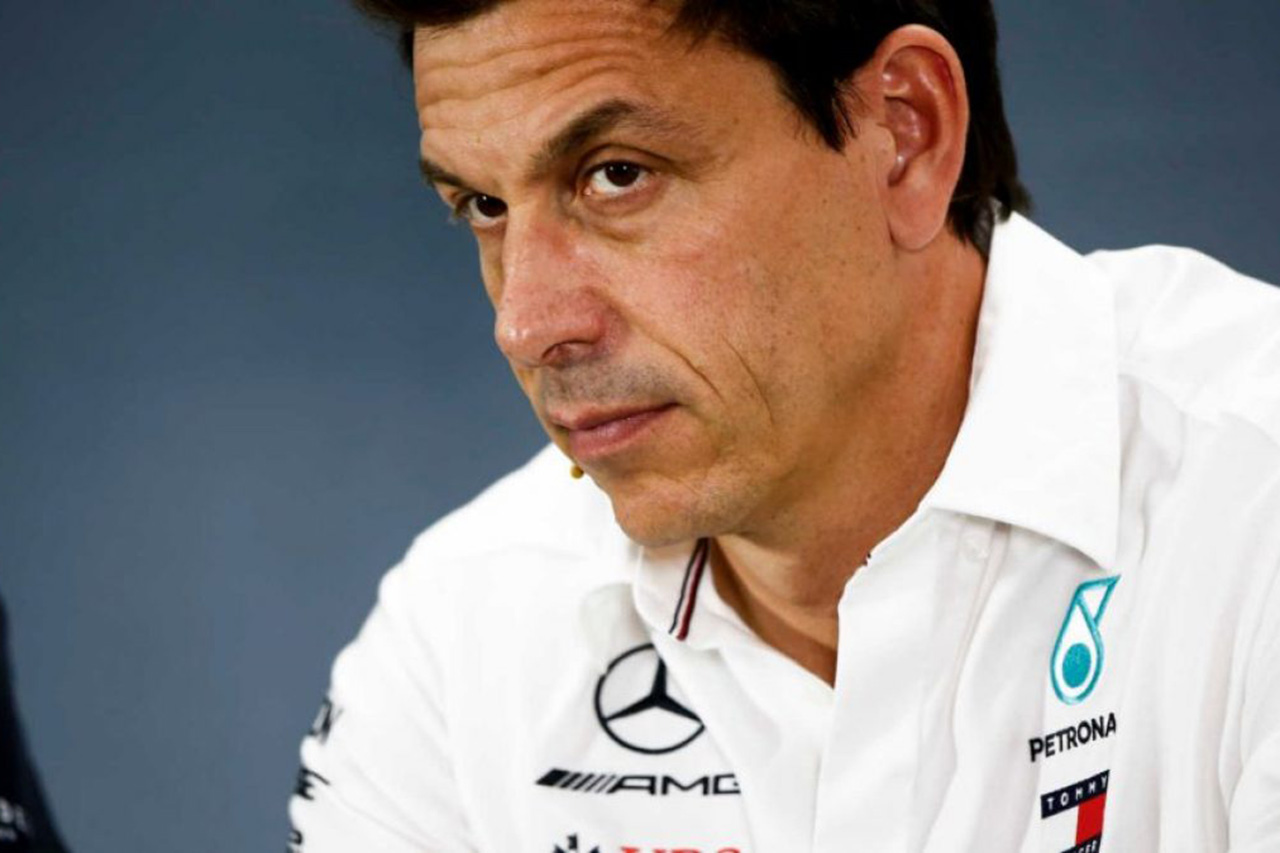 F1：トト・ヴォルフ 「ダイムラーと将来について話し合っている」