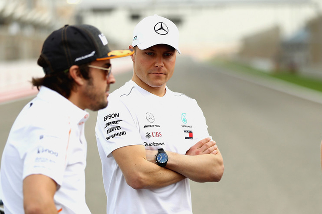 ルノーF1の2021年のシートを射止めるのはボッタス？ アロンソ？