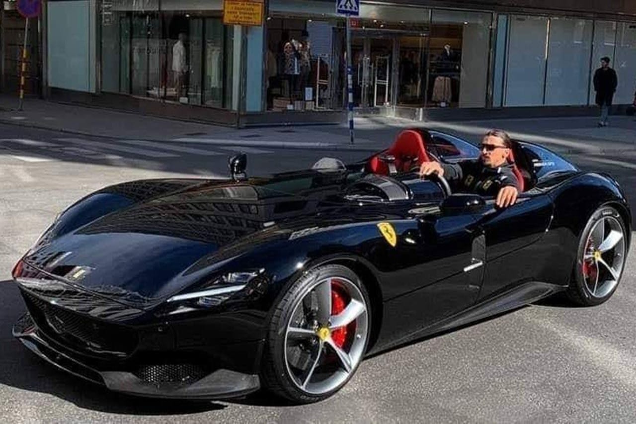 マックス・フェルスタッペン、2億円のフェラーリ・モンツァSP2を購入