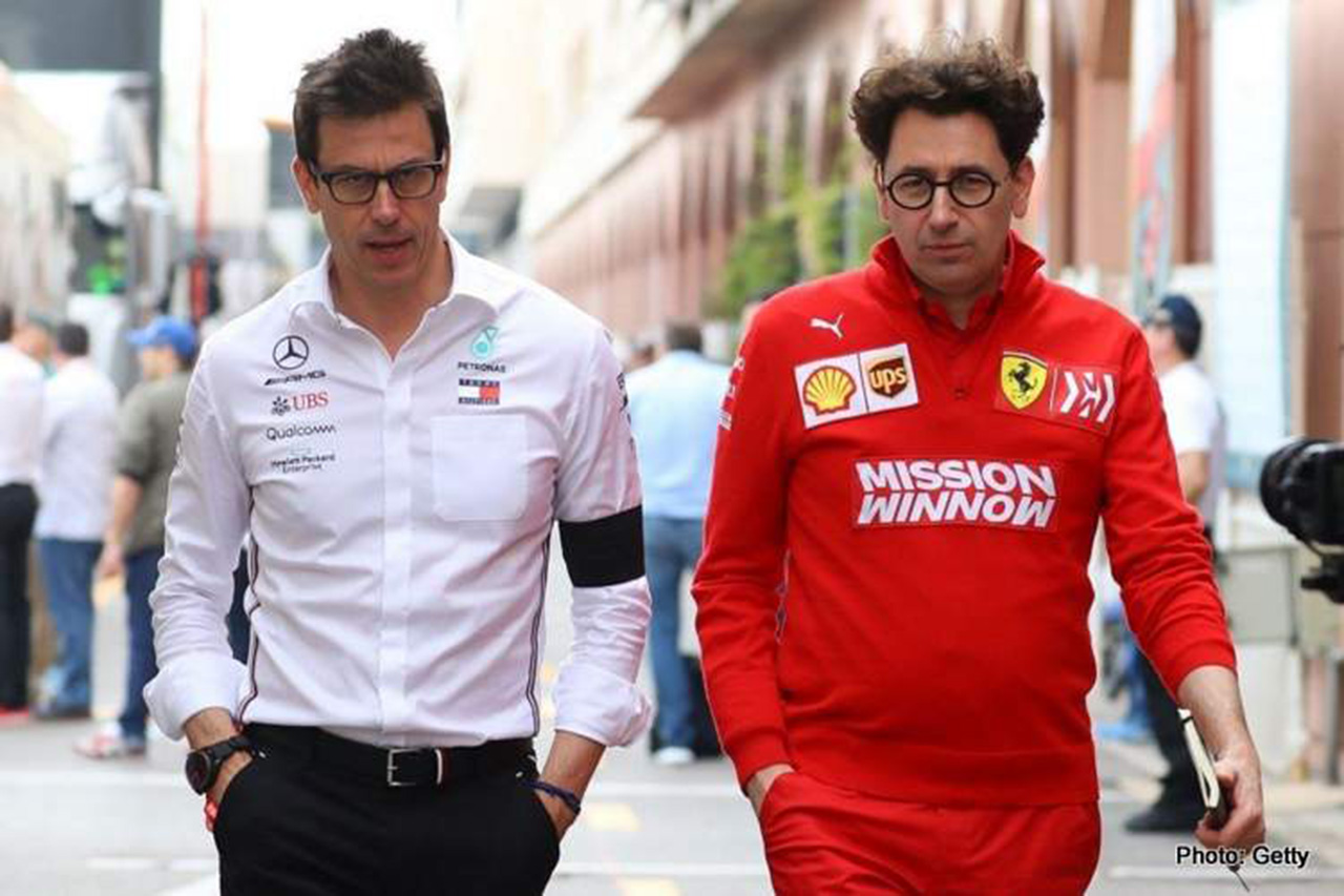 フェラーリF1代表が反論 「メルセデスのドライバー決定が遅すぎるだけ」