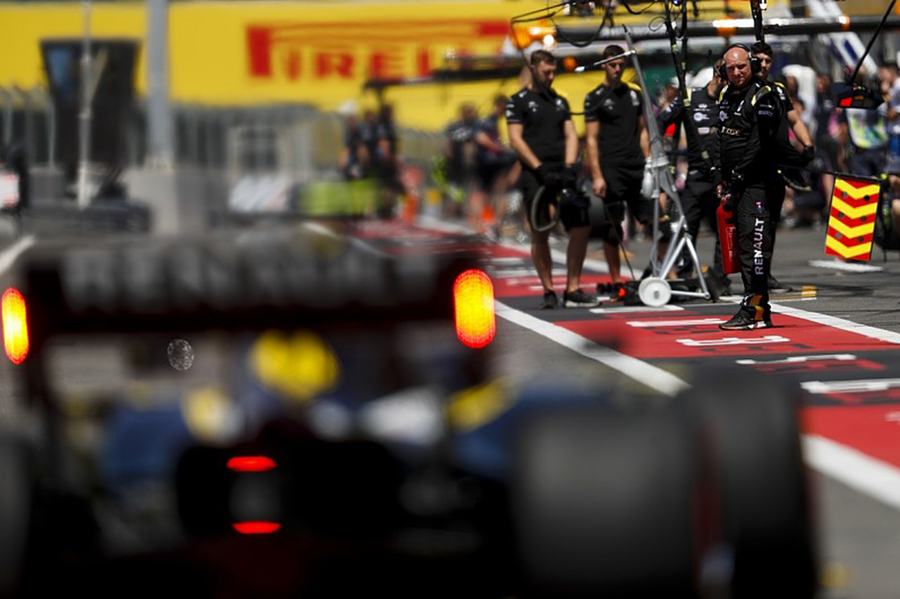 ルノーF1、1人の新型コロナ感染者によるレース欠場のリスクを懸念