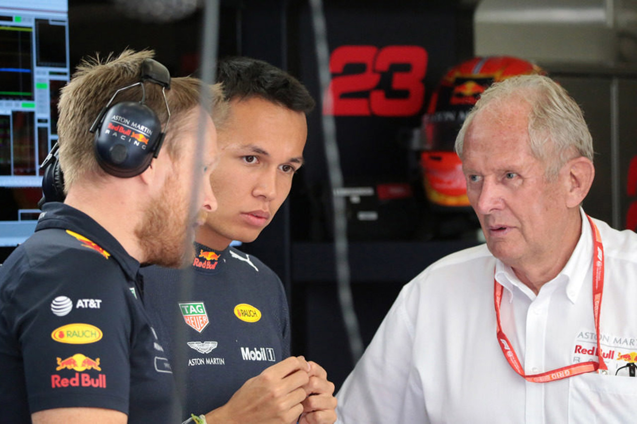 レッドブルF1 「アルボンは自力でシートを勝ち取る必要がある」